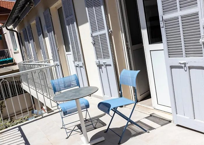 公寓 French Riviera Confidential Centre Les Pins Proche Des Plages