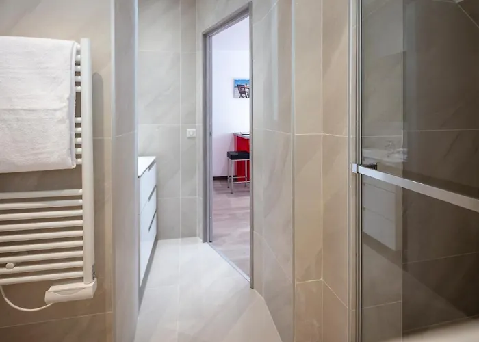 French Riviera Confidential Centre Les Pins Proche Des Plages