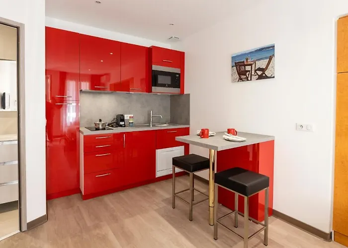 French Riviera Confidential Centre Les Pins Proche Des Plages